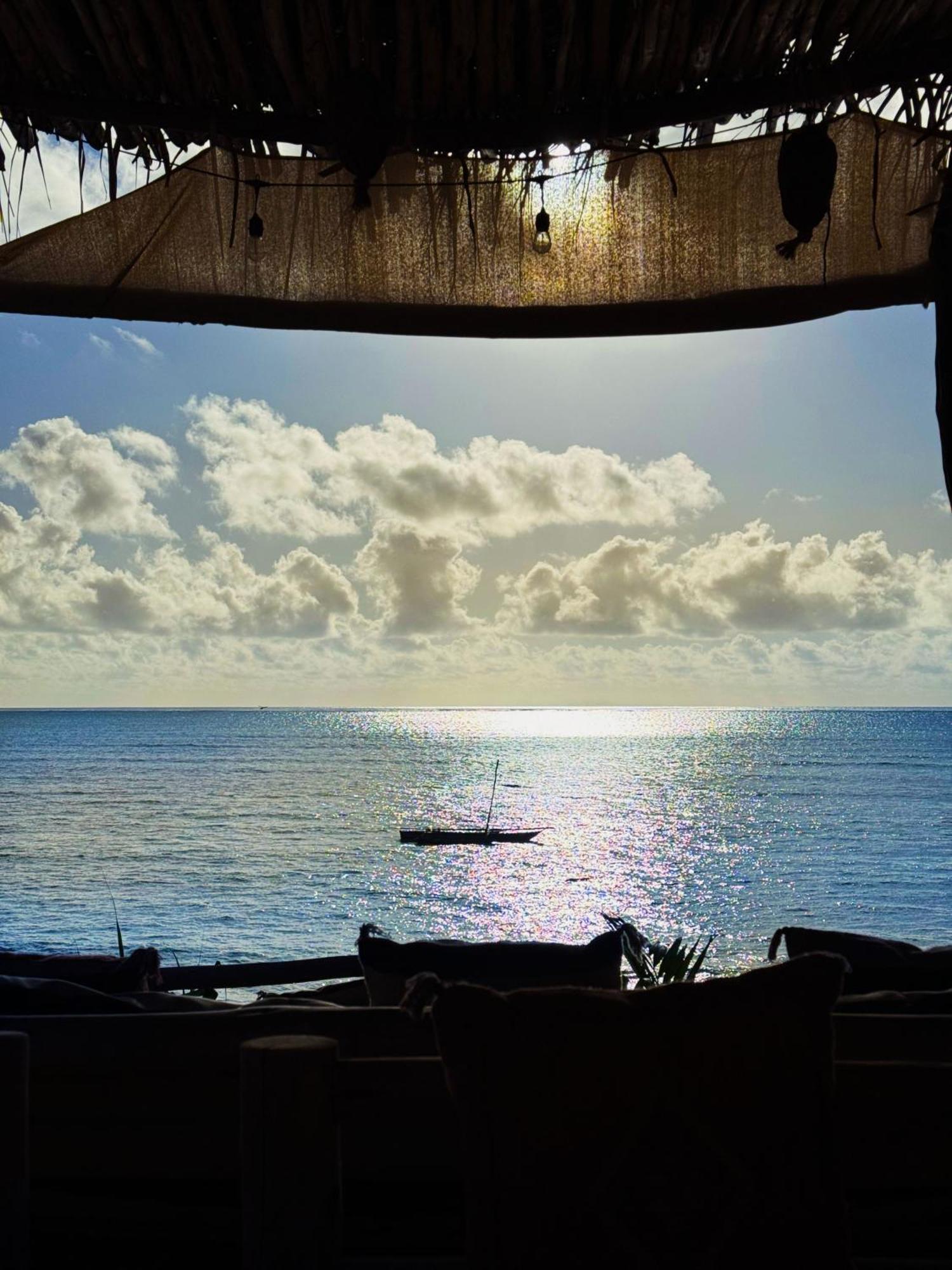 Meraki - Cafe Bar Rooms Paje Exterior photo